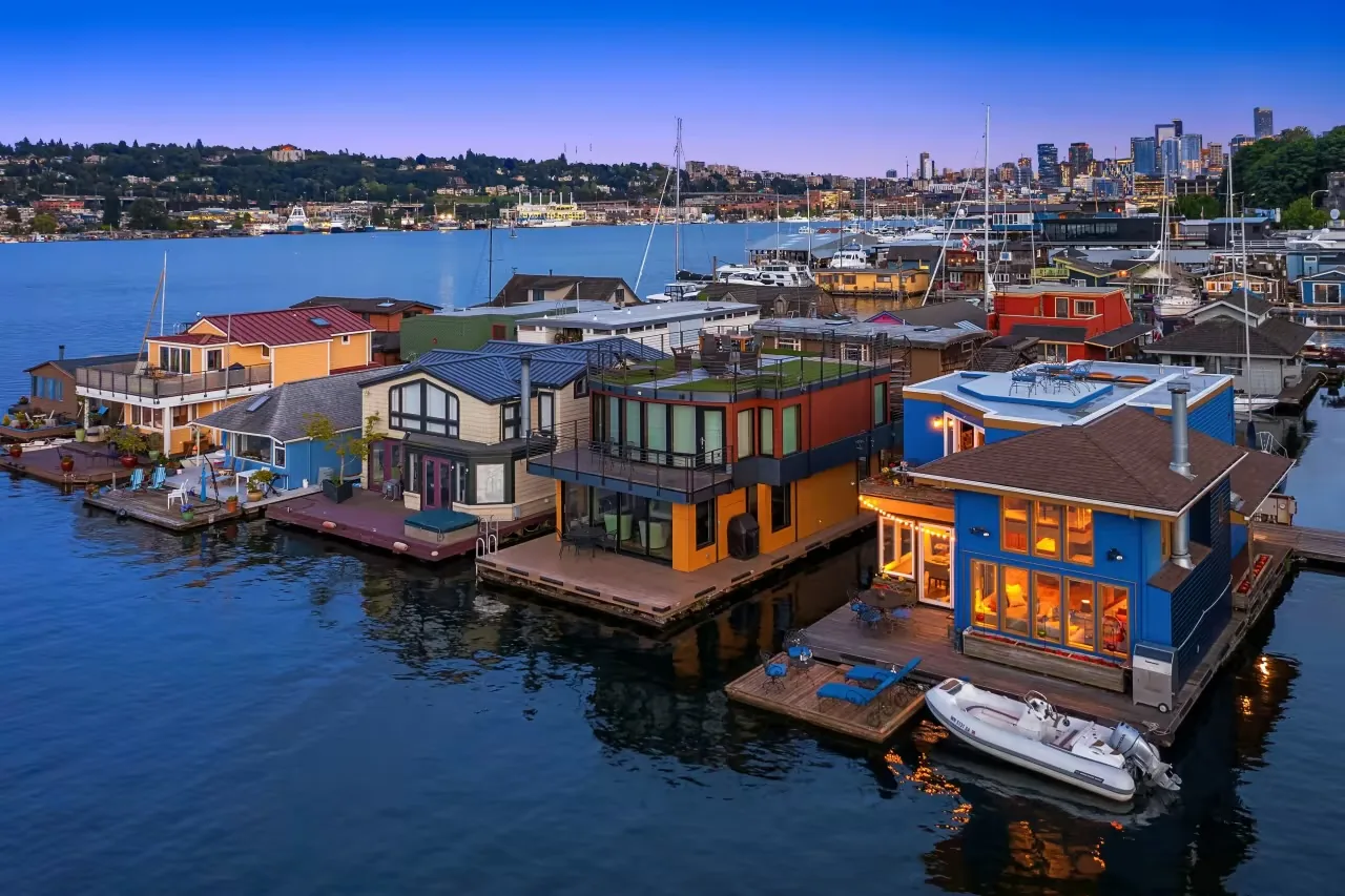 Floating Homes